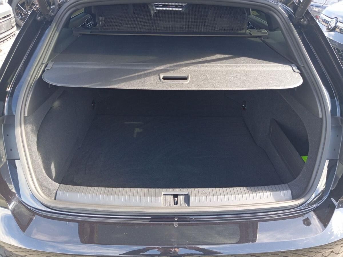 Volkswagen Arteon Shooting Brake R / LEDER AHK GARANTIE WINTERRÄDER Volkswagen Arteon Shooting Brake R / LEDER AHK GARANTIE WINTERRÄDER