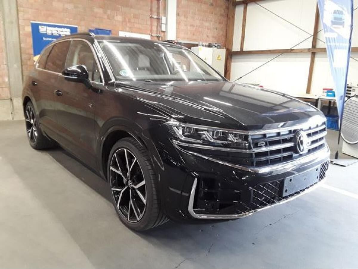 Volkswagen Touareg R-LINE 3.0TSI NP.121T ACC.5J-G.AHK.STHZG.KAMERA.NAVI.DYNAMIC.LUFT