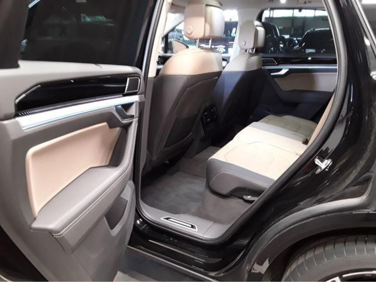 Volkswagen Touareg R-LINE 3.0TSI NP.121T ACC.5J-G.AHK.STHZG.KAMERA.NAVI.DYNAMIC.LUFT