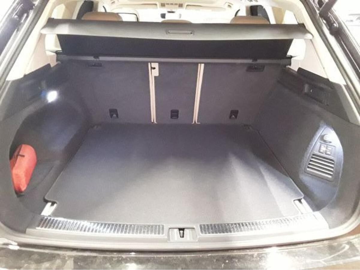 Volkswagen Touareg R-LINE 3.0TSI NP.121T ACC.5J-G.AHK.STHZG.KAMERA.NAVI.DYNAMIC.LUFT