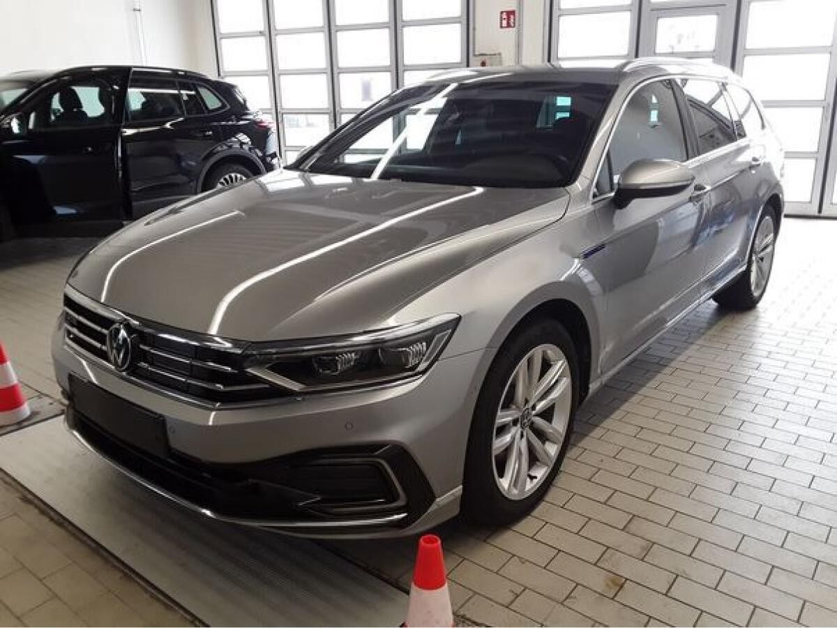 Volkswagen Passat Variant GTE 1.4eTSI HYBRID ACC.5J-G.AHK.STHZG.KAMERA.NAVI+VC.LED.APP-C.SHZ
