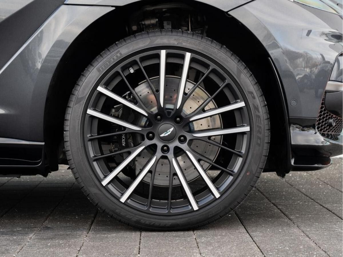 Aston Martin DBX 4.0 V8 DBX707