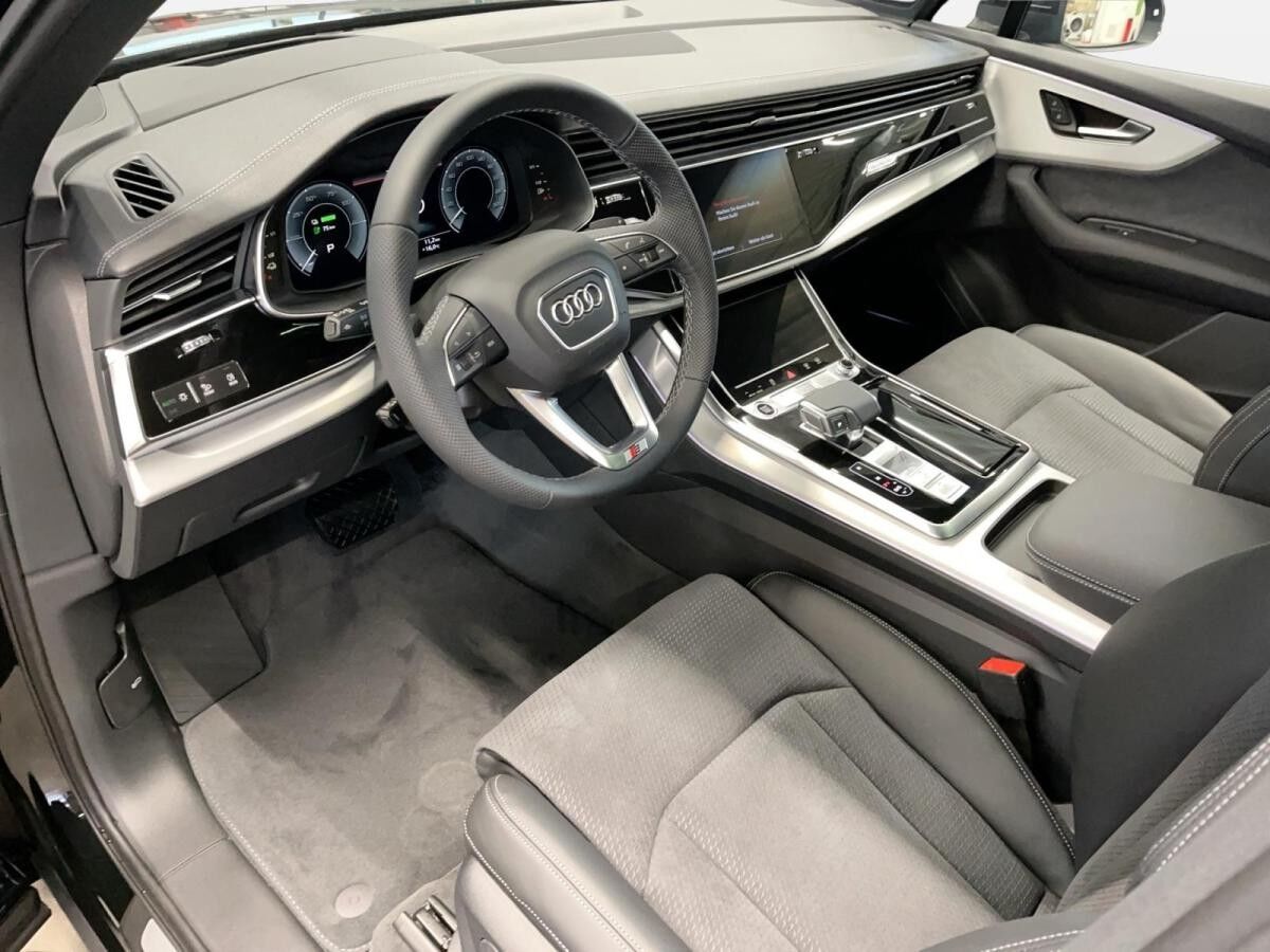Audi Q7 SUV S line business TFSI e quattro tiptronic
