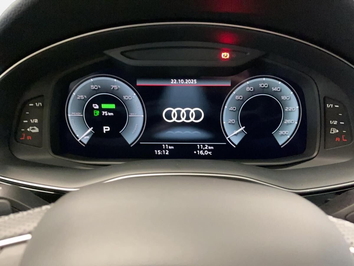 Audi Q7 SUV S line business TFSI e quattro tiptronic