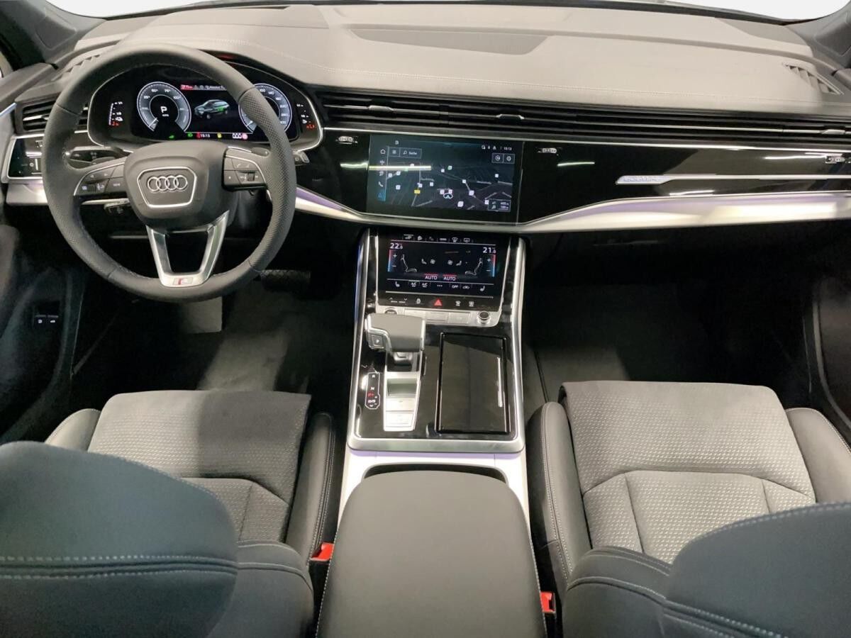 Audi Q7 SUV S line business TFSI e quattro tiptronic