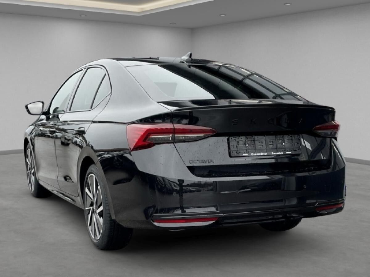 Skoda Octavia 1.5 TSI 110kW Sportline, AHK, Head Up Display, Winter