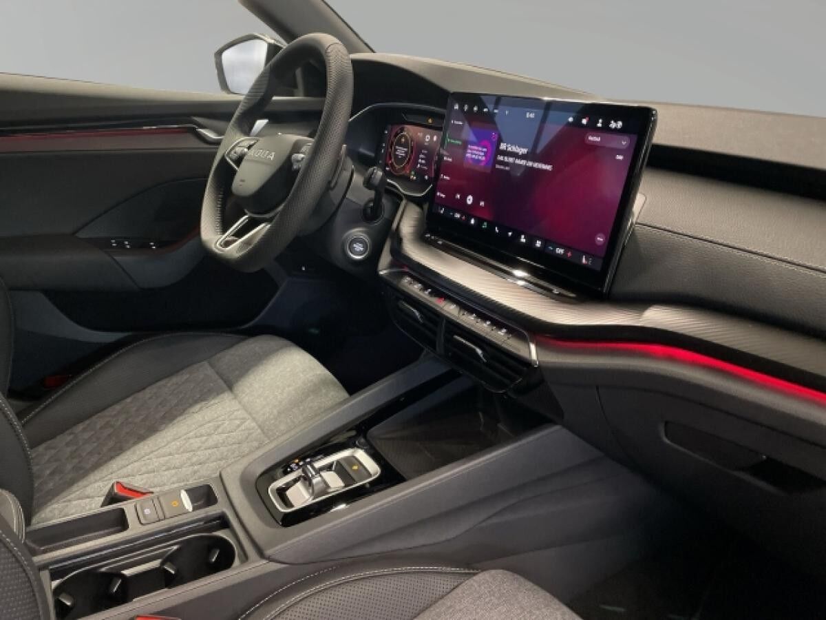 Skoda Octavia 1.5 TSI 110kW Sportline, AHK, Head Up Display, Winter