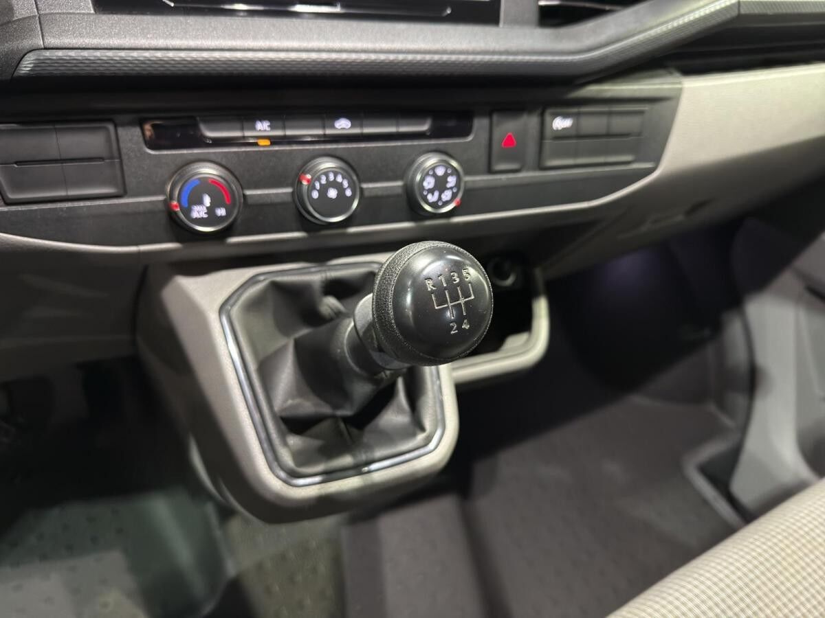 Volkswagen T6.1 Transporter*CAM*TEMP*CarPlay*Klima*