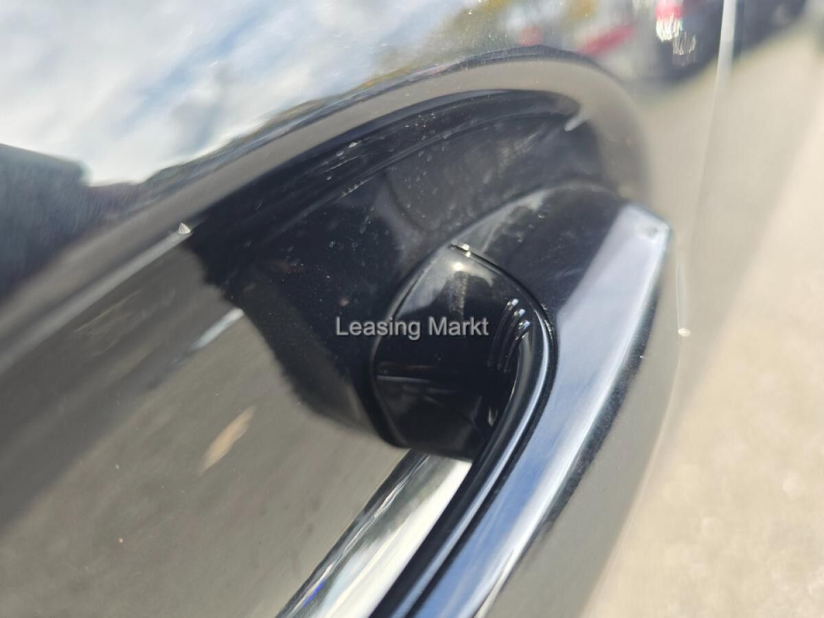 BMW 318 i Touring Auto Navi Tempom.aktiv Bluetooth PDC MP3 Schn.