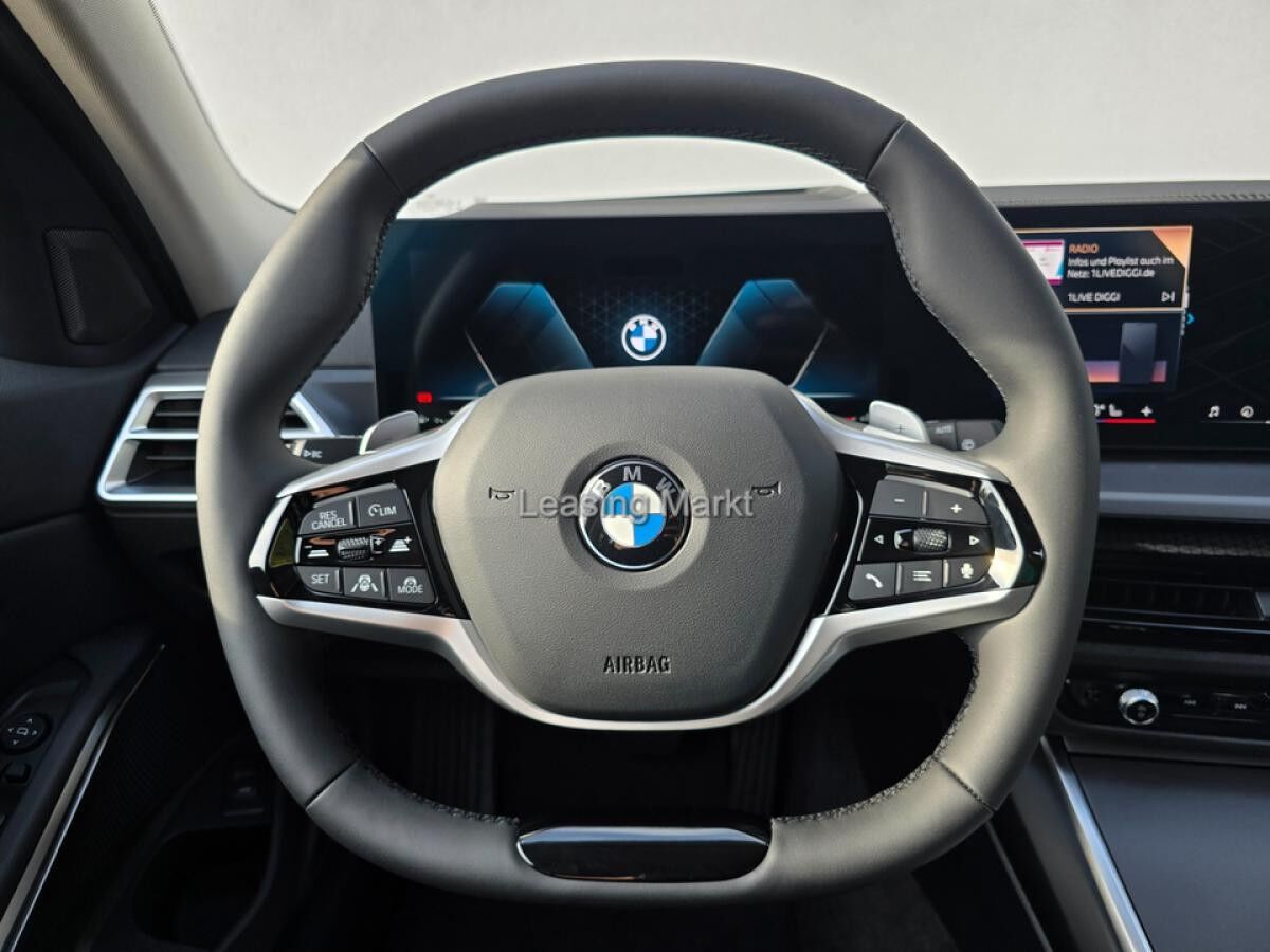 BMW 318 i Touring Auto Navi Tempom.aktiv Bluetooth PDC MP3 Schn.