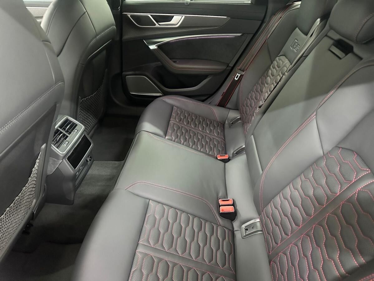 Audi RS6 Avant performance tiptronic SOFORT VERFÜGAR