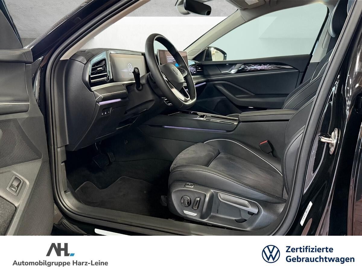 Volkswagen Passat Variant 2.0 TDI Elegance DSG Matrix AHK Navi ACC Massage AreaView