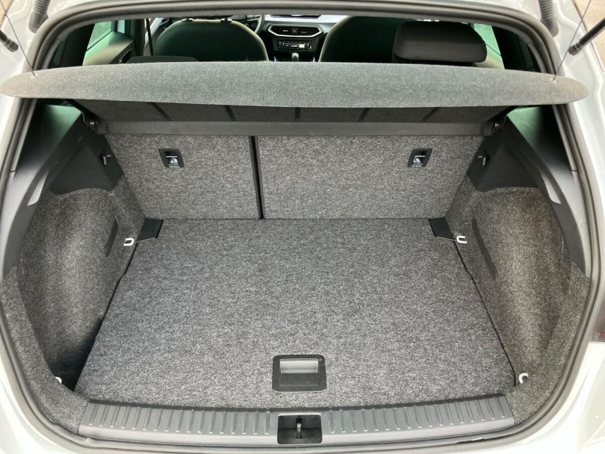 Seat Arona FR 1.0 TSI DSG / Navi, ParkAssi, LED, RFK