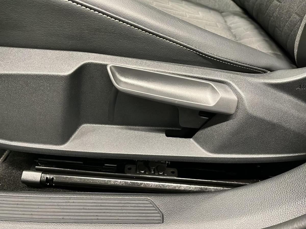 Volkswagen Golf VIII Variant GOAL 1.5 eTSI DSG 360 ACC AHK