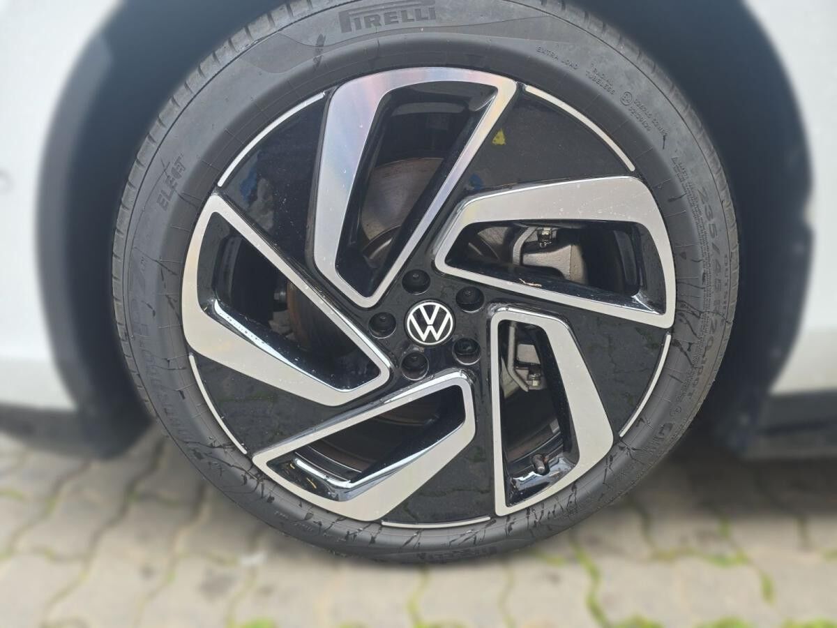 Volkswagen ID.7 Tourer Pro Navi AHK IQ.LIGHT - LED-Matrix-Scheinwerfer Sprachassistent DAB+