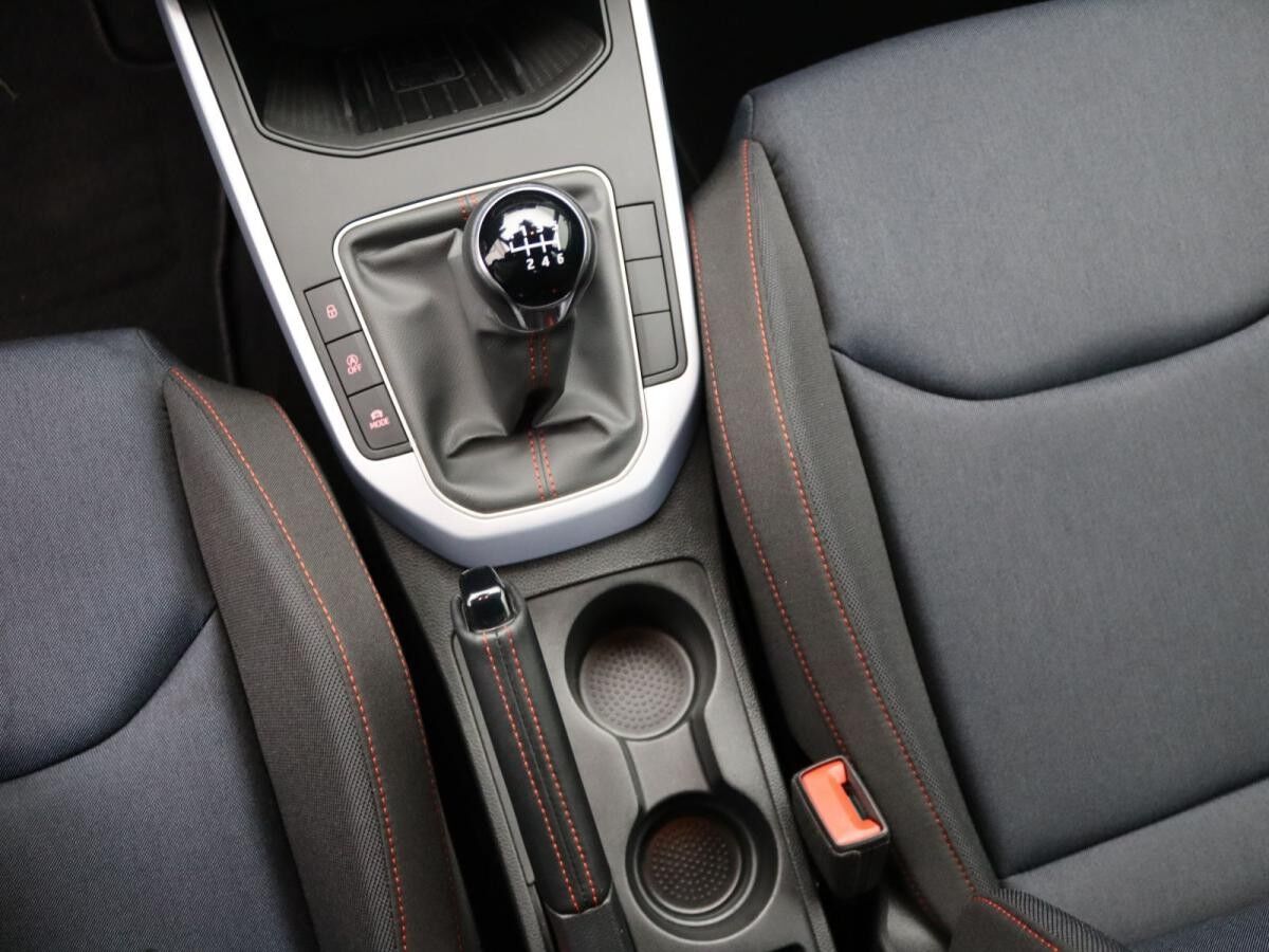 Seat Arona FR 1.0 TSI / Navi, FullLink, LED, ACC, SHZ