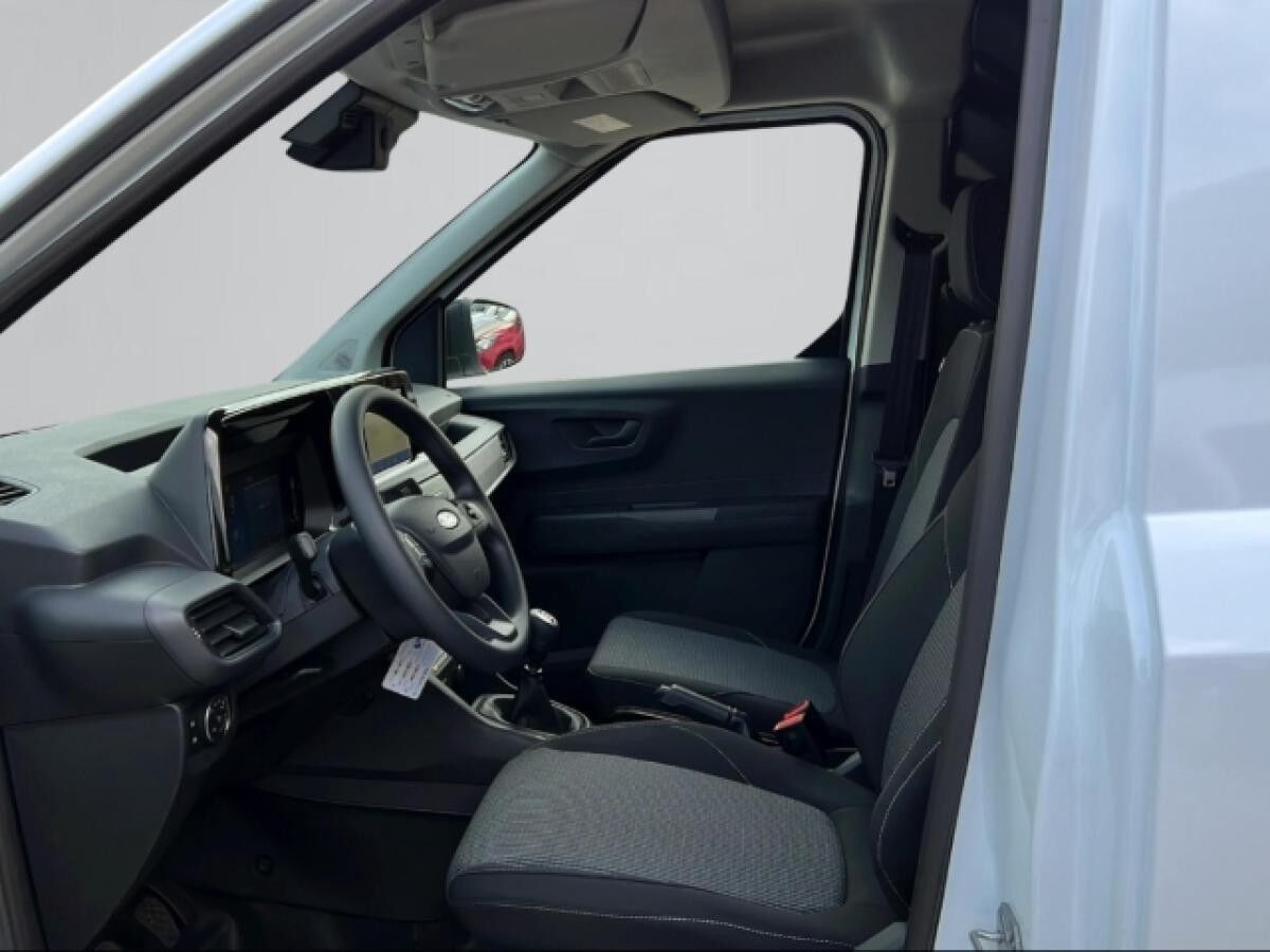 Ford Transit Courier Trend Ganzjahresreifen LED-Laderaumbeleuchtung