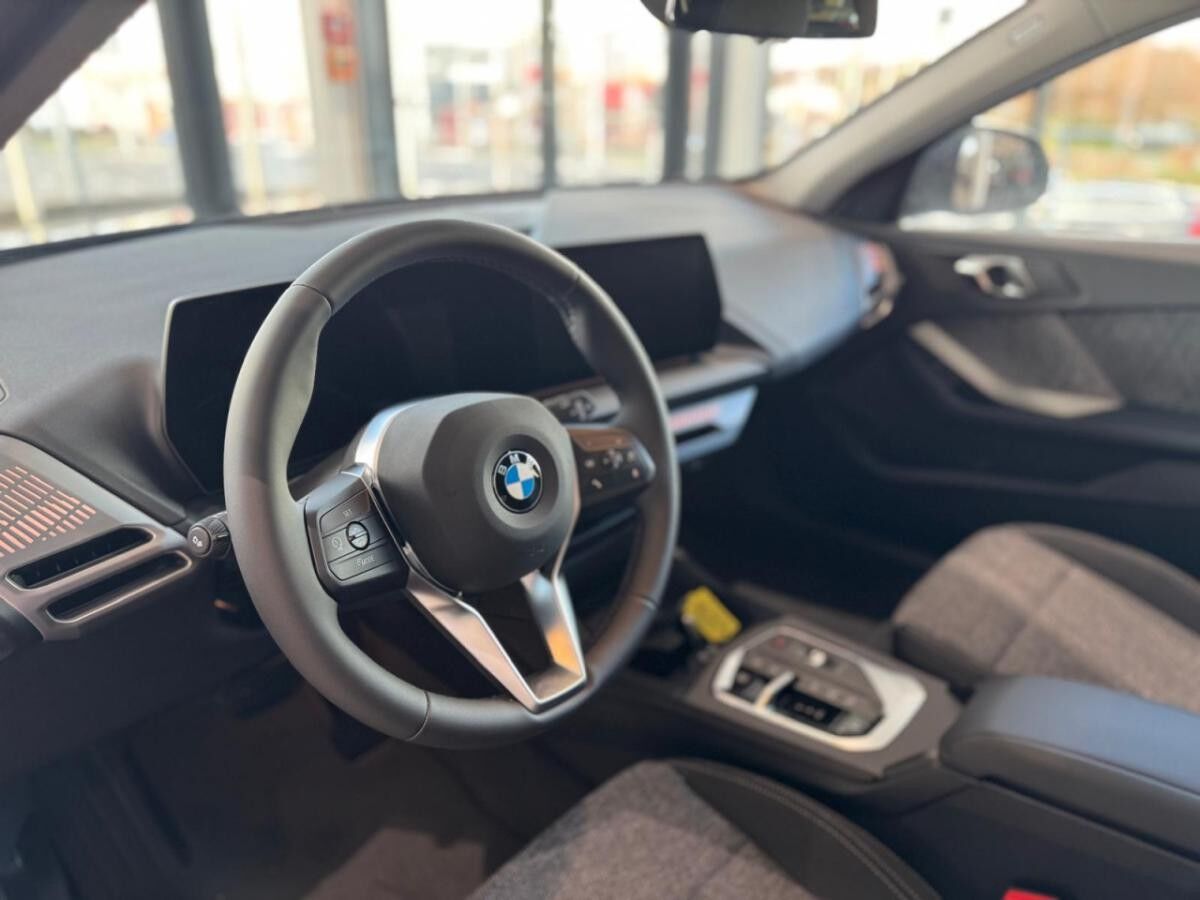 BMW 118 d Aut.Ad-LED Kamera Live-Widescreen Komfz.AHK