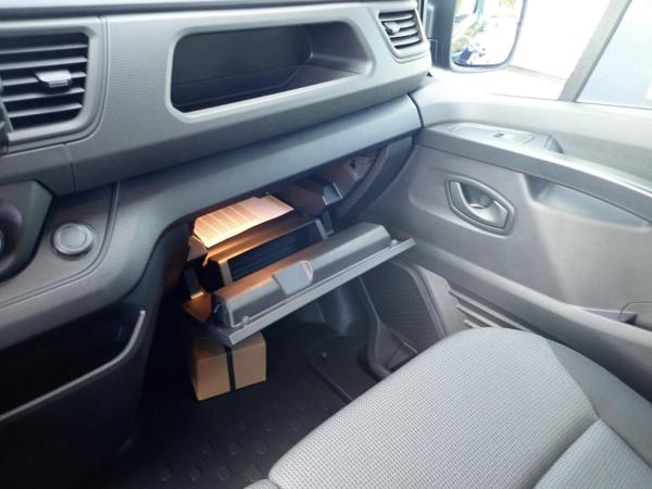 Renault Trafic Pkw Grand Authentic Blue dCi 150