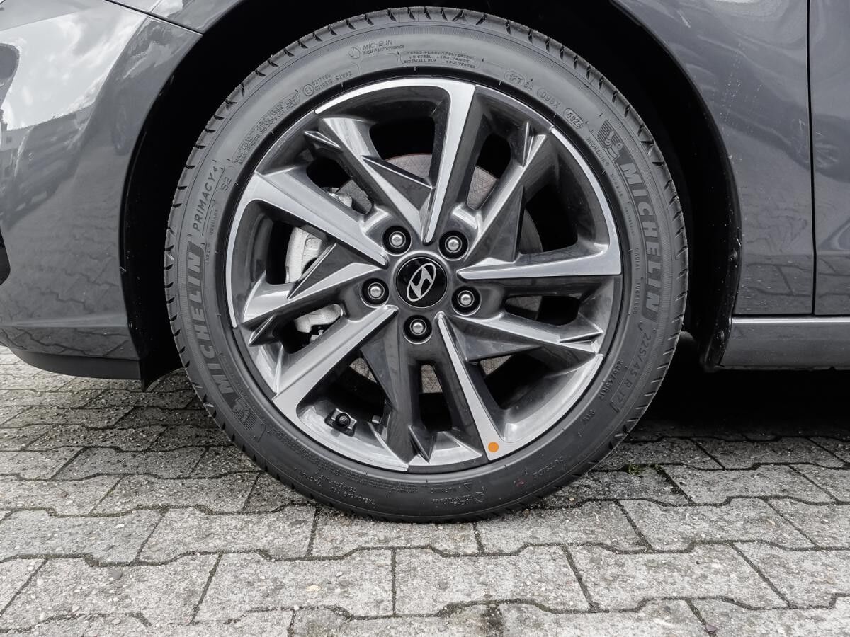 Hyundai i30 Advantage Kombi MY25 DCT Plus Paket Navi LED