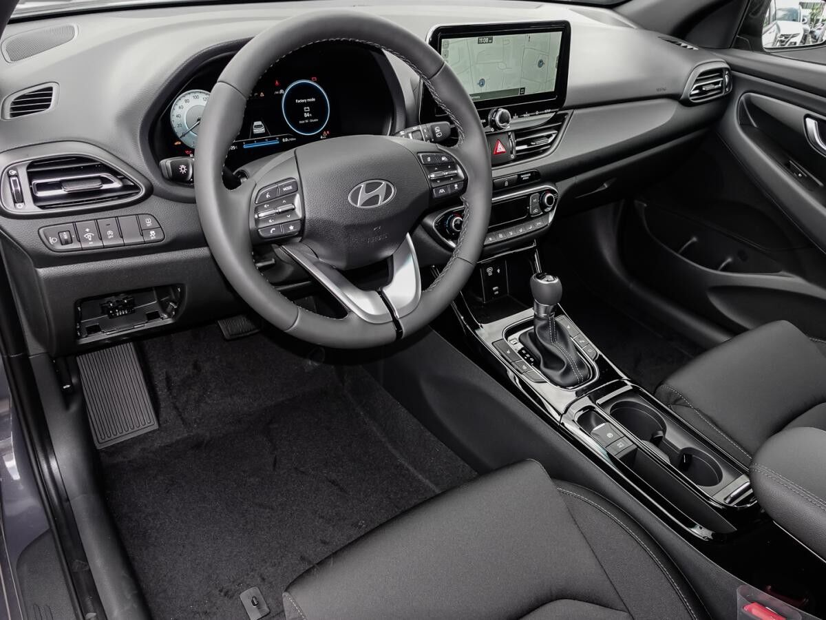 Hyundai i30 Advantage Kombi MY25 DCT Plus Paket Navi LED