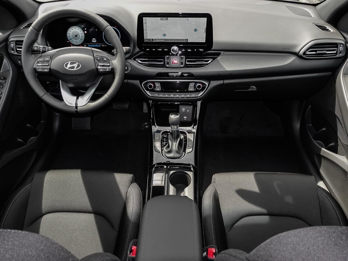 Hyundai i30 Advantage Kombi MY25 DCT Plus Paket Navi LED