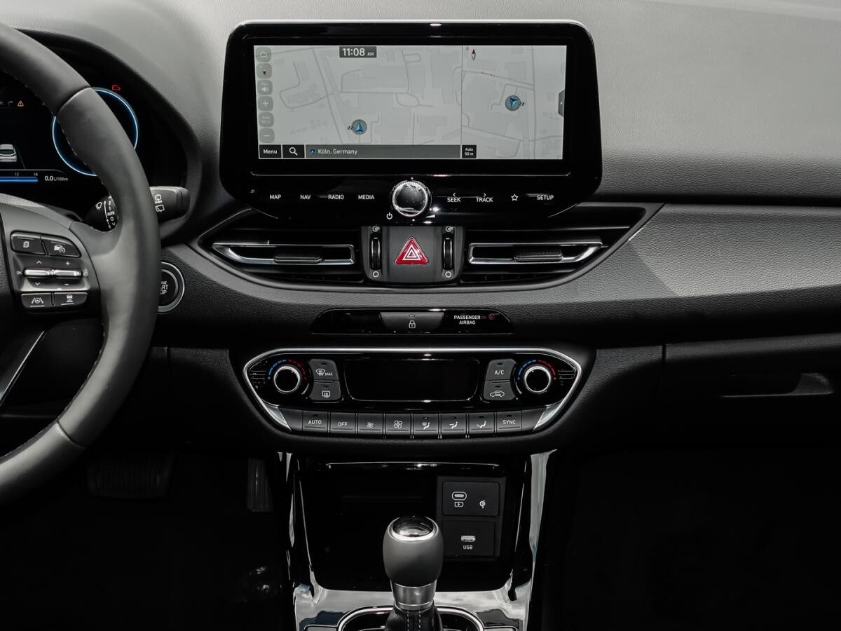 Hyundai i30 Advantage Kombi MY25 DCT Plus Paket Navi LED