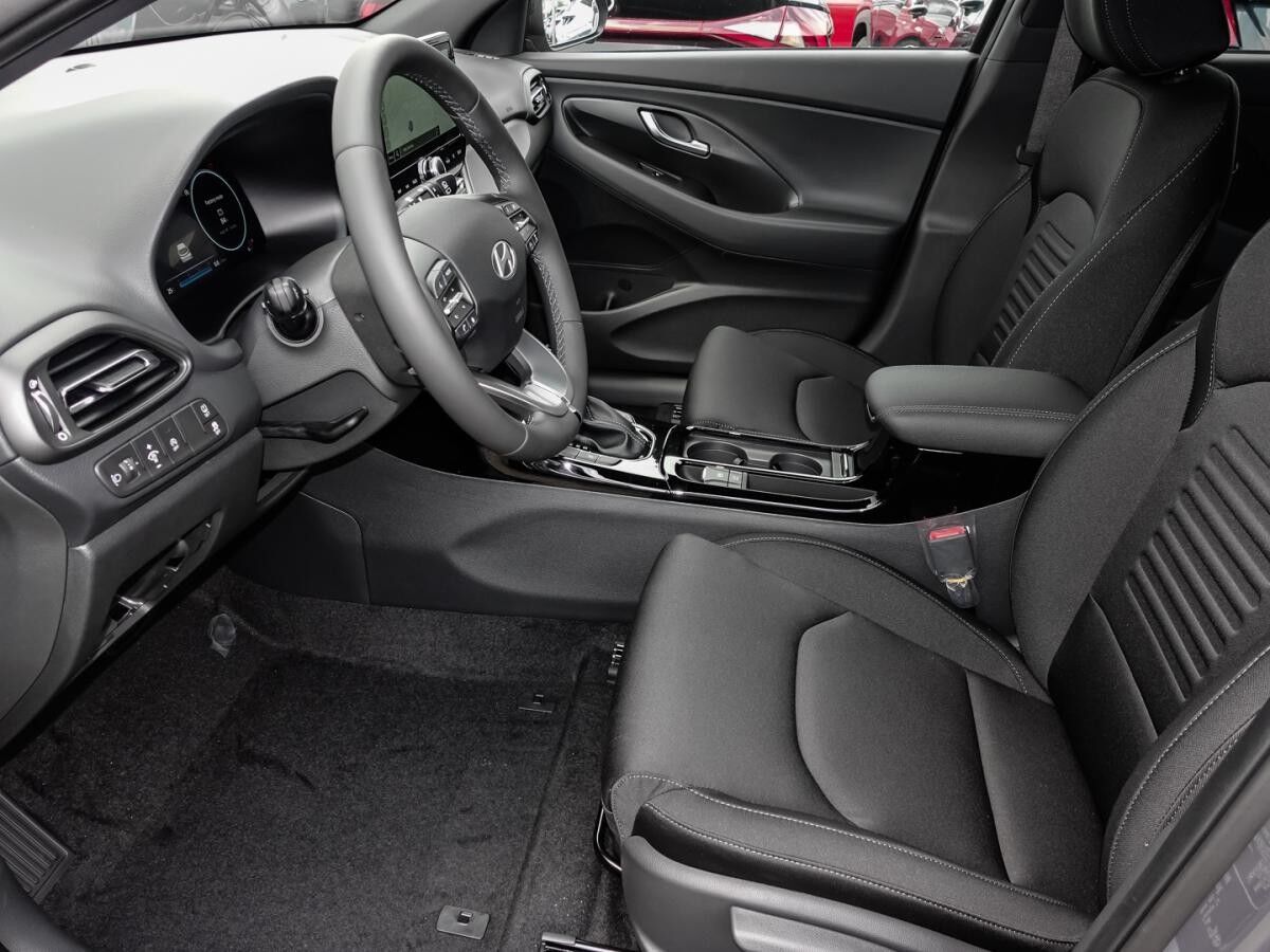 Hyundai i30 Advantage Kombi MY25 DCT Plus Paket Navi LED