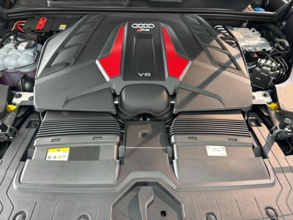 Audi RS Q8 performance 360°+AHK+B&O Adv+Keramik+Sthz