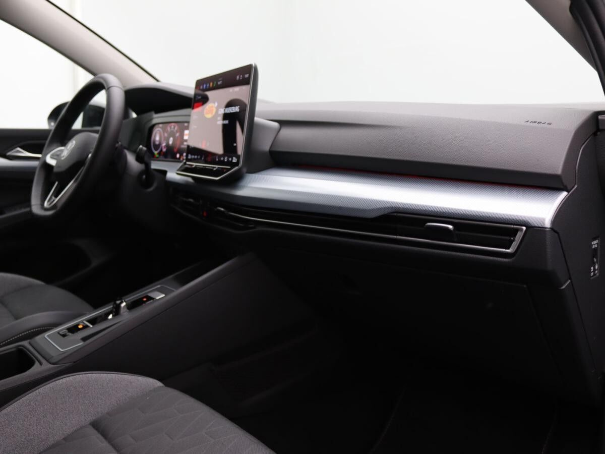 Volkswagen Golf VIII Goal 1.5 eTSI DSG / App, LED, ACC, SHZ