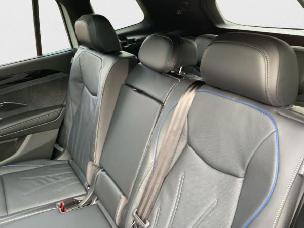 Volkswagen Tayron R-Line 2.0 TDI 4MOTION DSG AHK Pano 360°