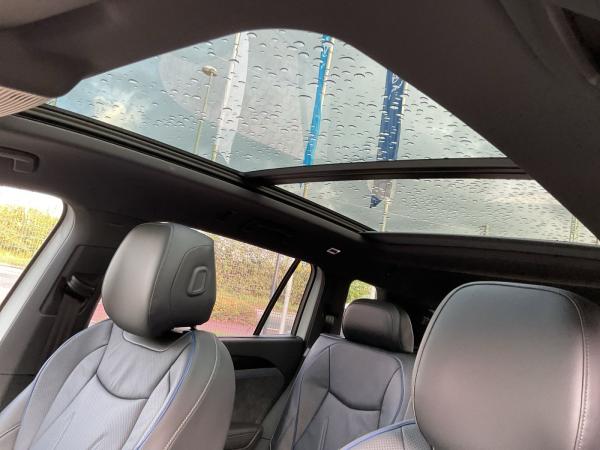 Volkswagen Tayron R-Line 2.0 TDI 4MOTION DSG AHK Pano 360°