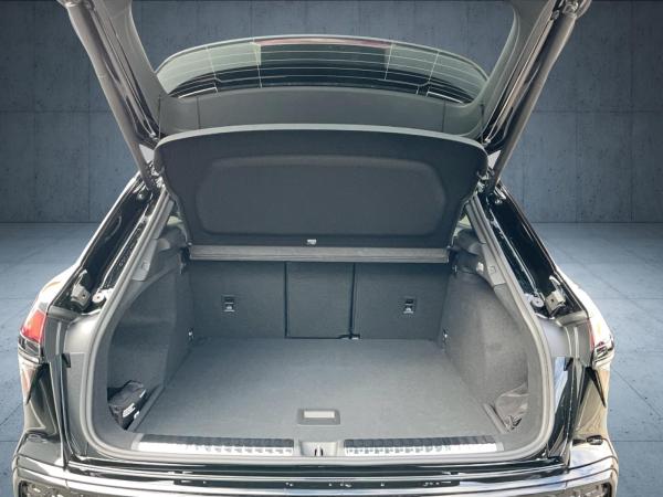 Audi Q3 SUV TDI S tr. 19 FLA LED Cam ParkAssist ACC