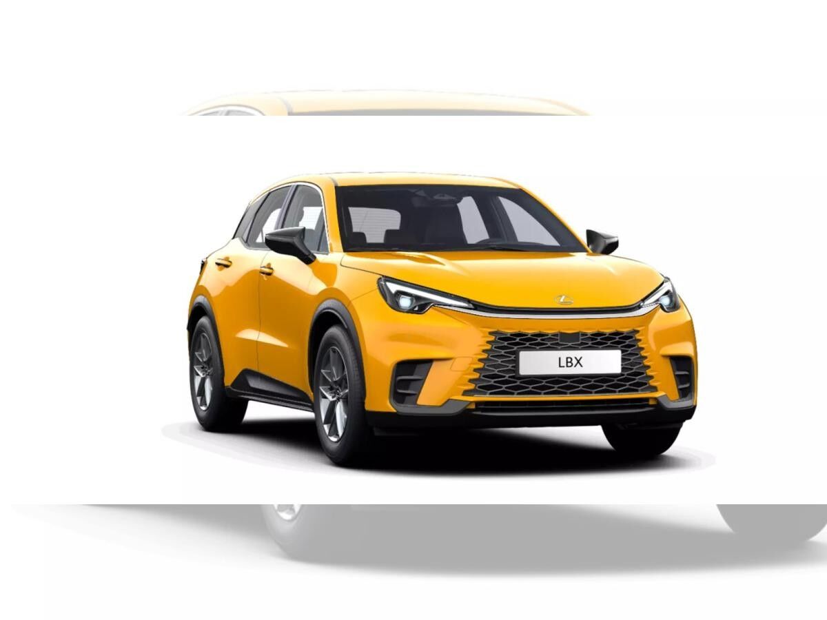 Lexus LBX (AY10)