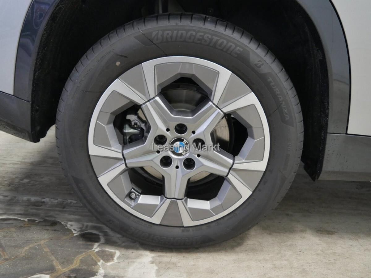 BMW X1 xDrive23d+Innovationspaket+Panorama+ACC+Leder
