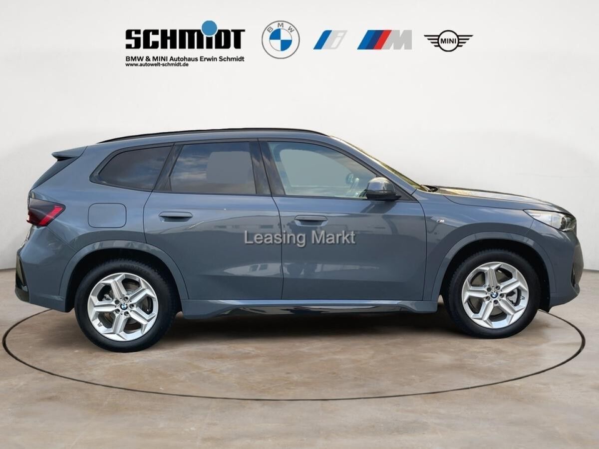 BMW X1 xDrive23i M Sport / NP= 68.460,- / Pano / AHK