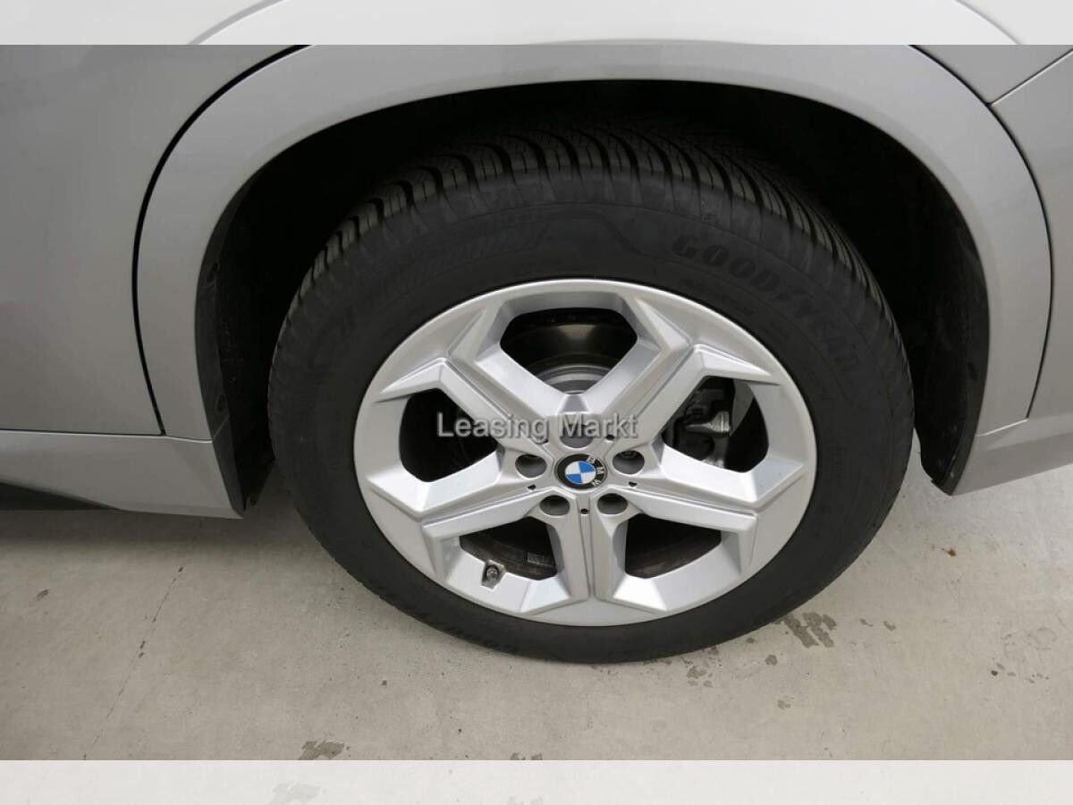 BMW X1 xDrive23d M Sport /NP= 66.670,-/ AHK / Harman