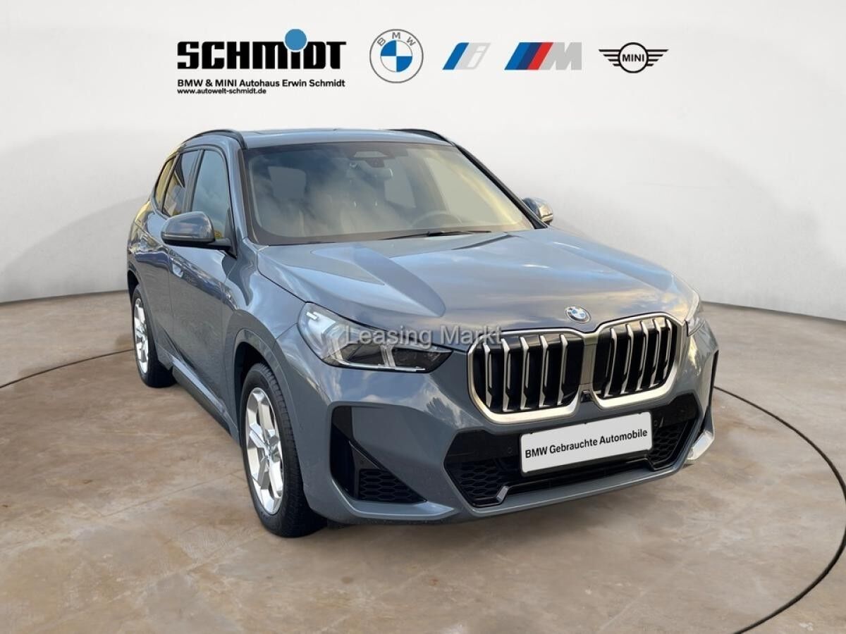 BMW X1 xDrive23i M Sport / NP= 68.460,- / Pano / AHK