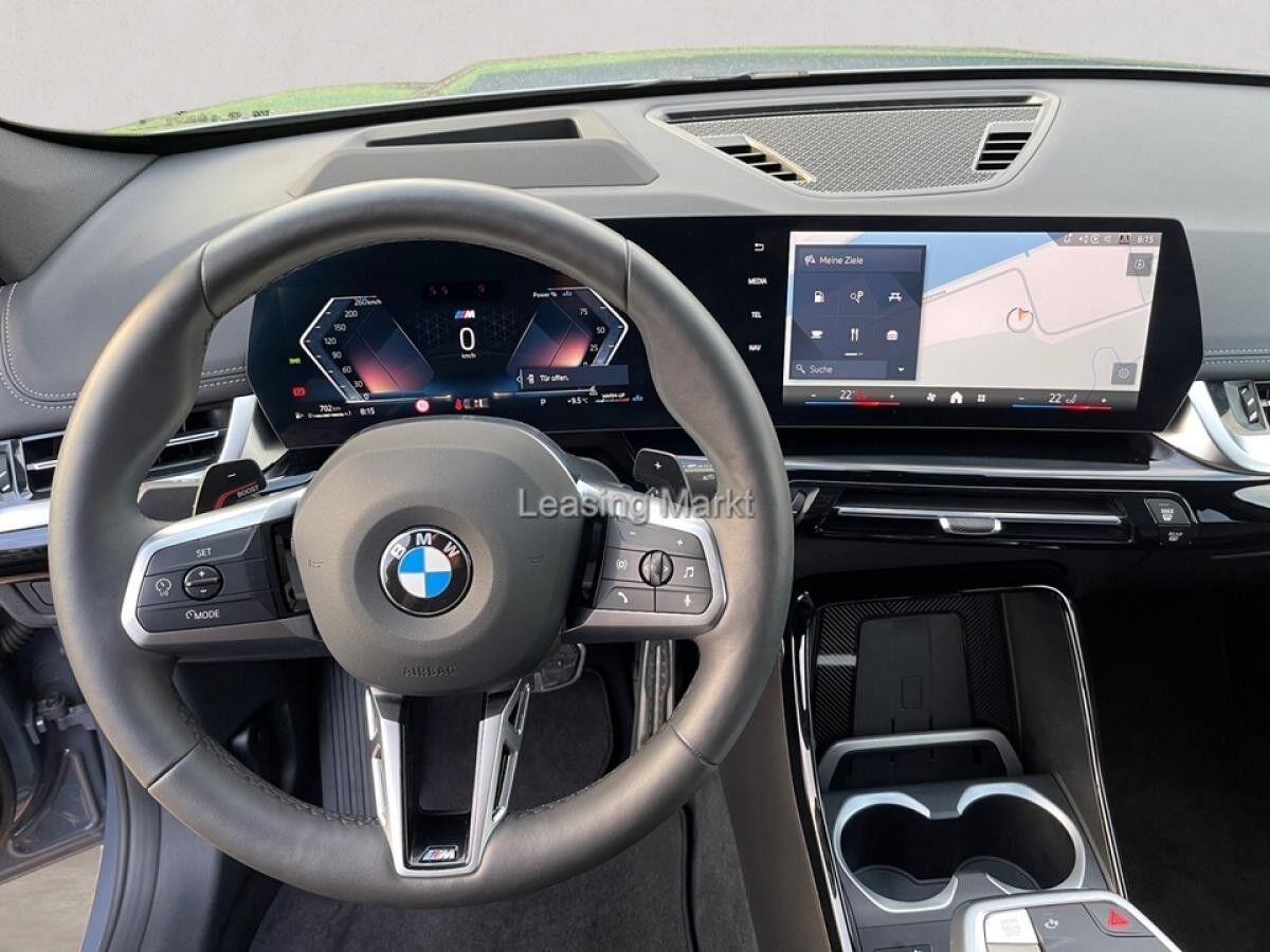 BMW X1 xDrive23i M Sport / NP= 68.460,- / Pano / AHK