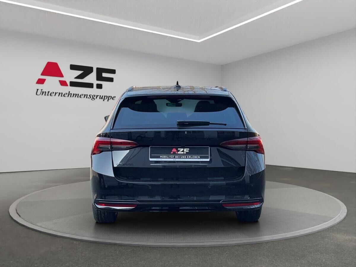 Skoda Octavia 2.0 TDI 110kW DSG Sportline Combi