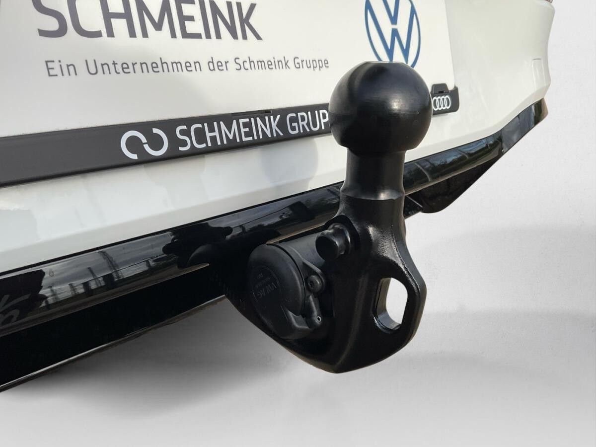 Volkswagen Golf R-Line 1,5 eTSI DSG AHK Kamera Navi