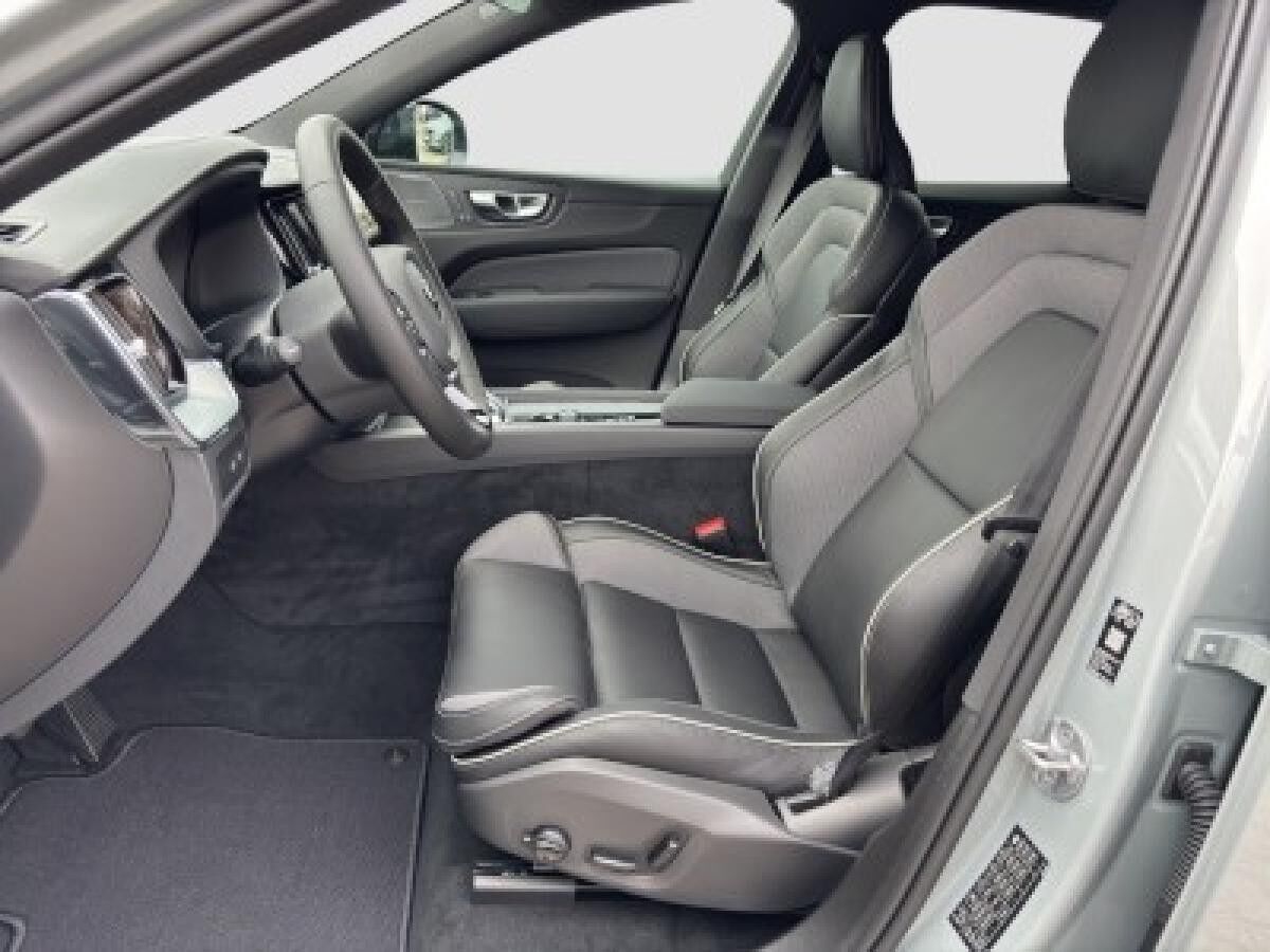 Volvo XC60 T8 Plus Black Edition/Lagom/Lichtpaket