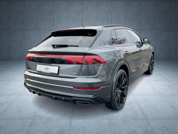 Audi Q8 SUV S line business TDI qu tiptr. PANO 23 HUD