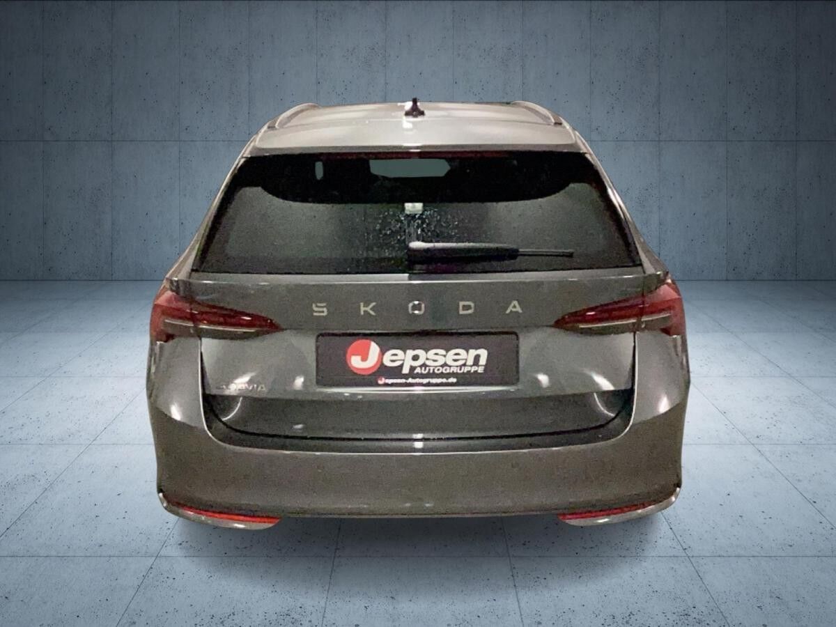 Skoda Octavia Combi Selection 1.5 TSI DSG MATRIX/AHK/