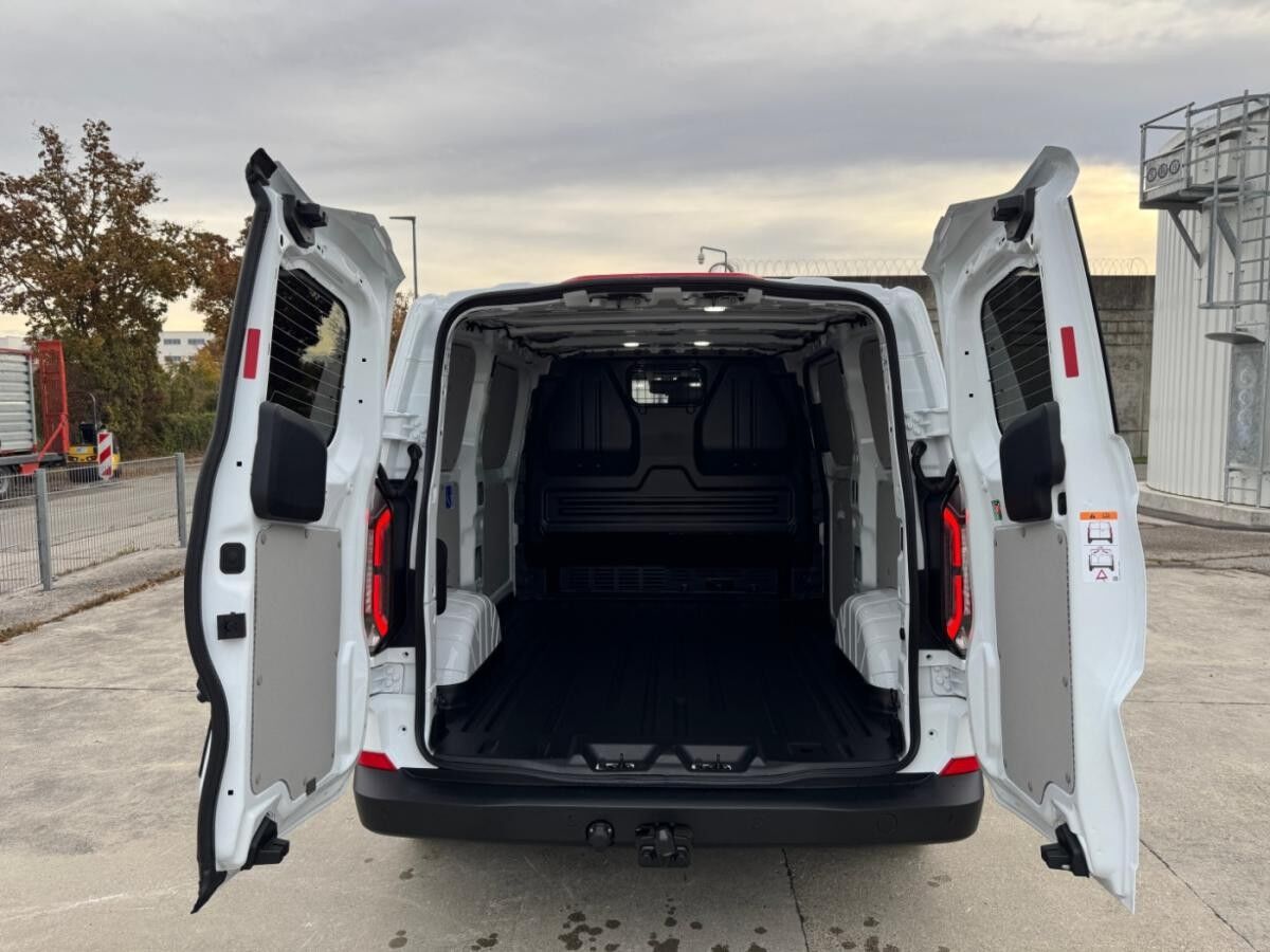 Ford Transit Custom Trend 320L1 Elektro RFK AHK