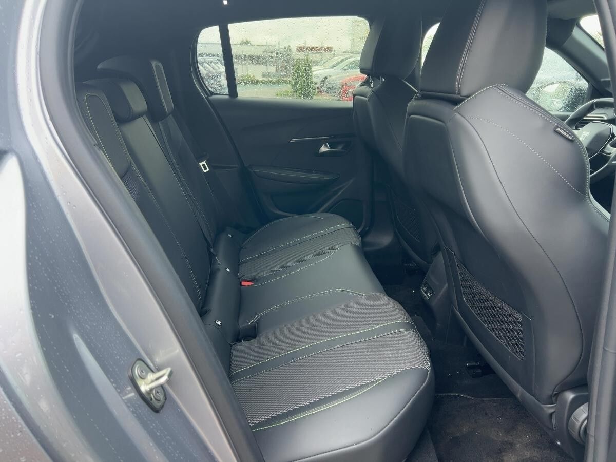 Peugeot 208 ALLURE HYBRID 110 e-DSC6 - Navi, Kamera *Sofort Verfügbar*