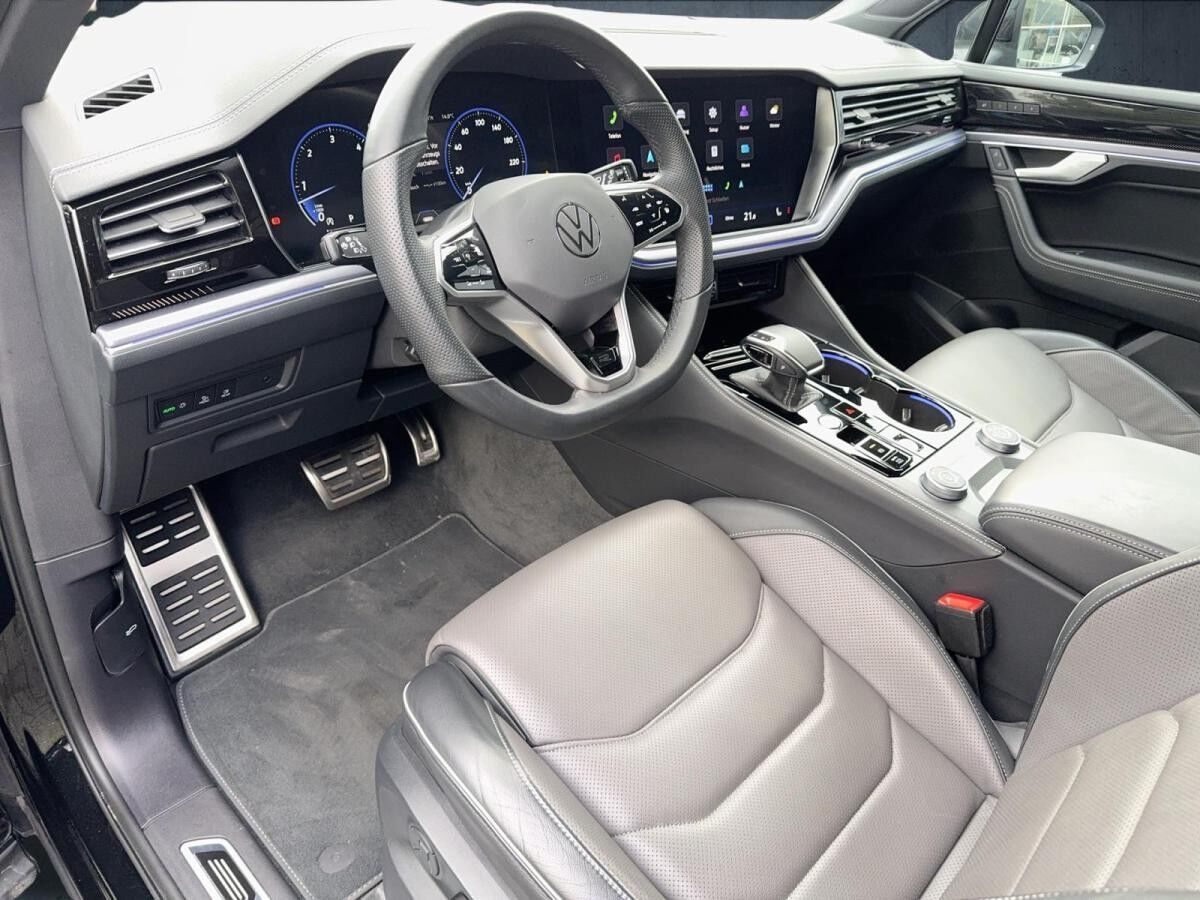 Volkswagen Touareg R-Line AHK ACC IQ Winterräder