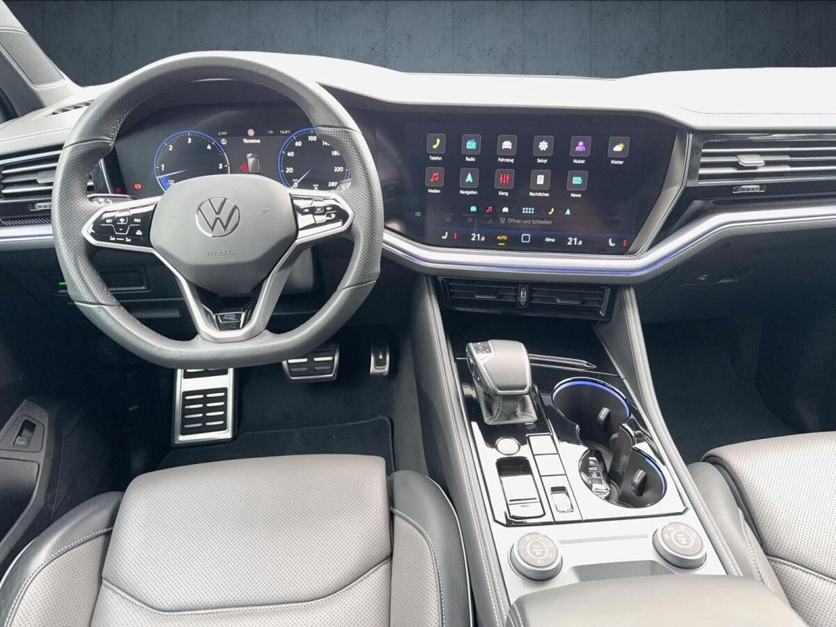 Volkswagen Touareg R-Line AHK ACC IQ Winterräder