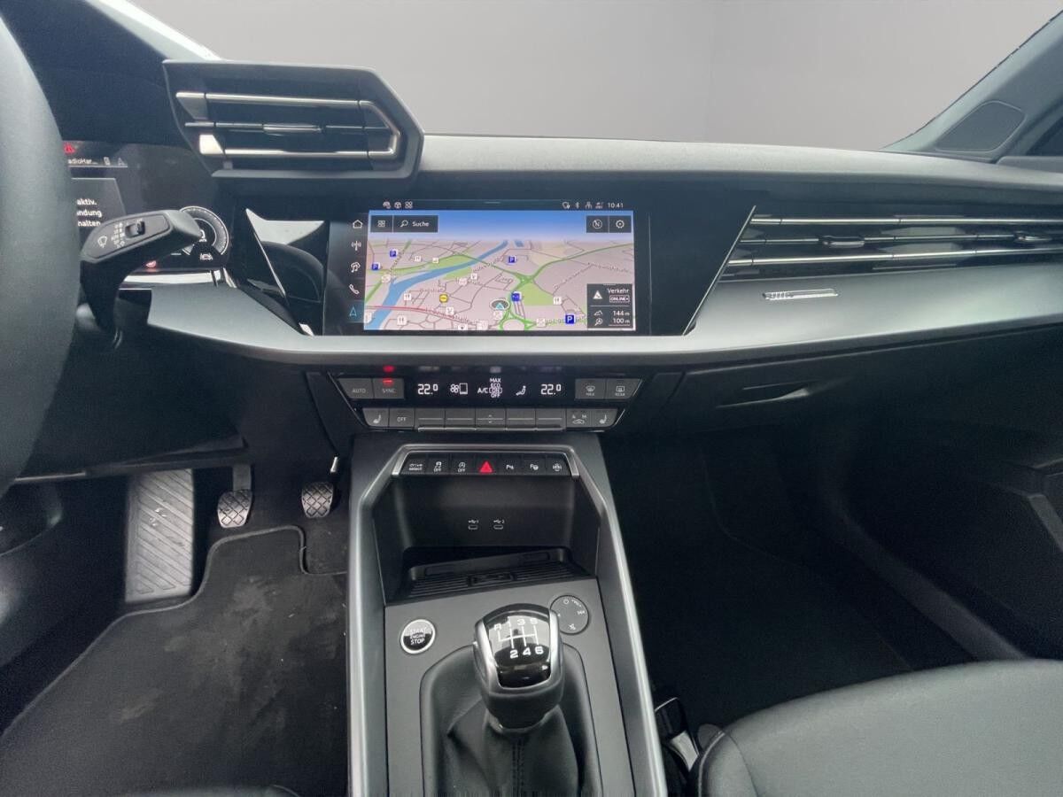 Audi A3 Sportback 30 TDI LED Navi PDC+ AHK