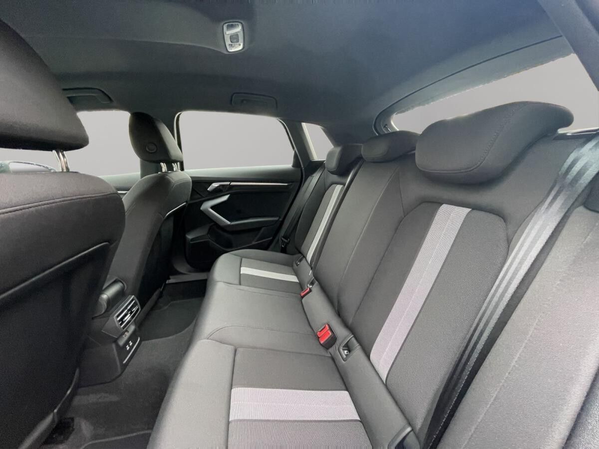 Audi A3 Sportback 30 TDI LED Navi PDC+ AHK